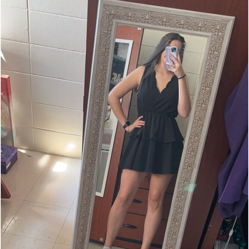 size m/L dress black. cute but business casual as well